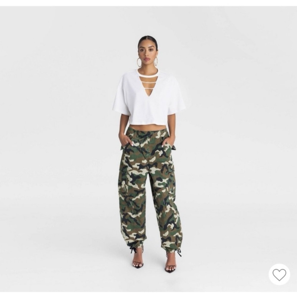 NWT KBB by KAHLANA Mid-Rise Straight Leg 'The Cargo Jogger'-
CAMO